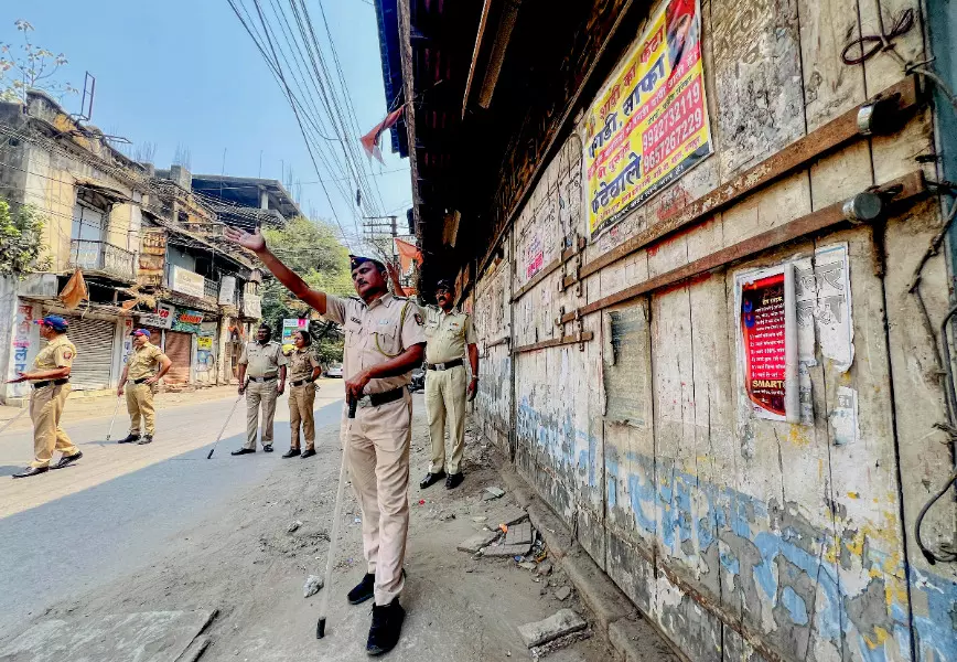 Those who attacked police in Nagpur will be dug out from graves: Fadnavis Those who attacked police in Nagpur will be dug out from graves: Fadnavis