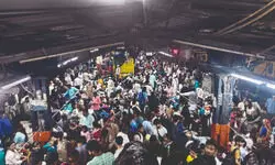 Chaos at New Delhi Railway Stn amid delay in departure of trains