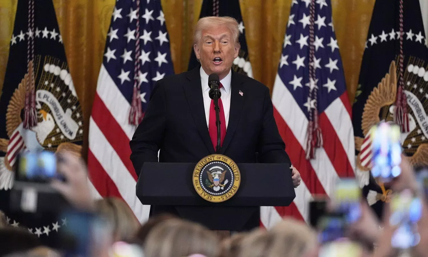 Donald Trump announces 25% tariffs on cars, car parts from overseas