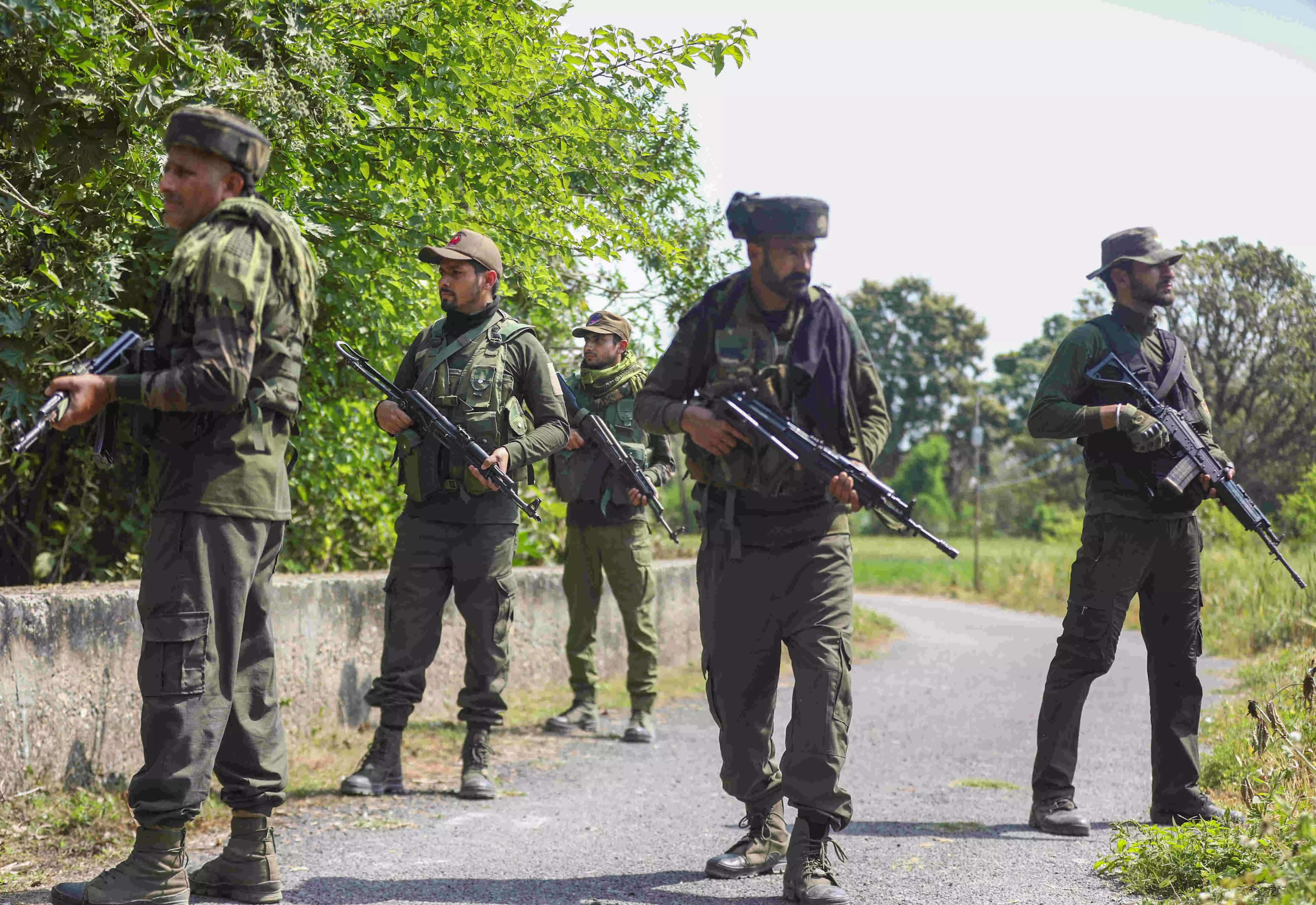 Fresh encounter in J-Ks Kathua; police personnel injured Fresh encounter in J-Ks Kathua; police personnel injured