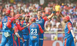Du Plessis, Starc guide Capitals to 7-wicket win over Sunrisers