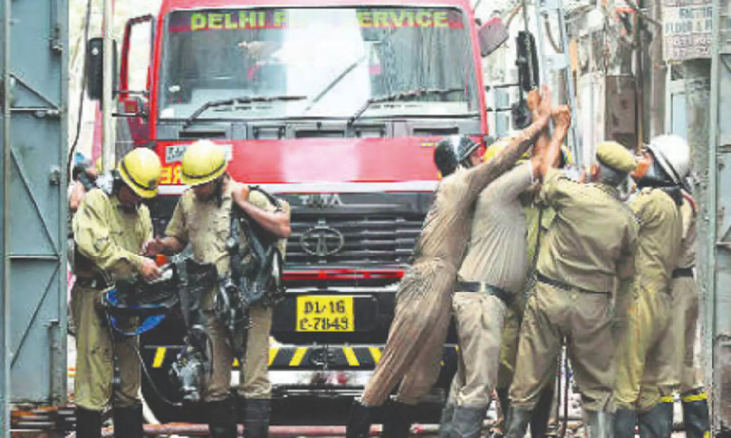 Siblings killed, one injured   in blaze caused by gas leak