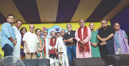 ‘Boiparay Boi Utsab’ inaugurated at College Square; on till April 7