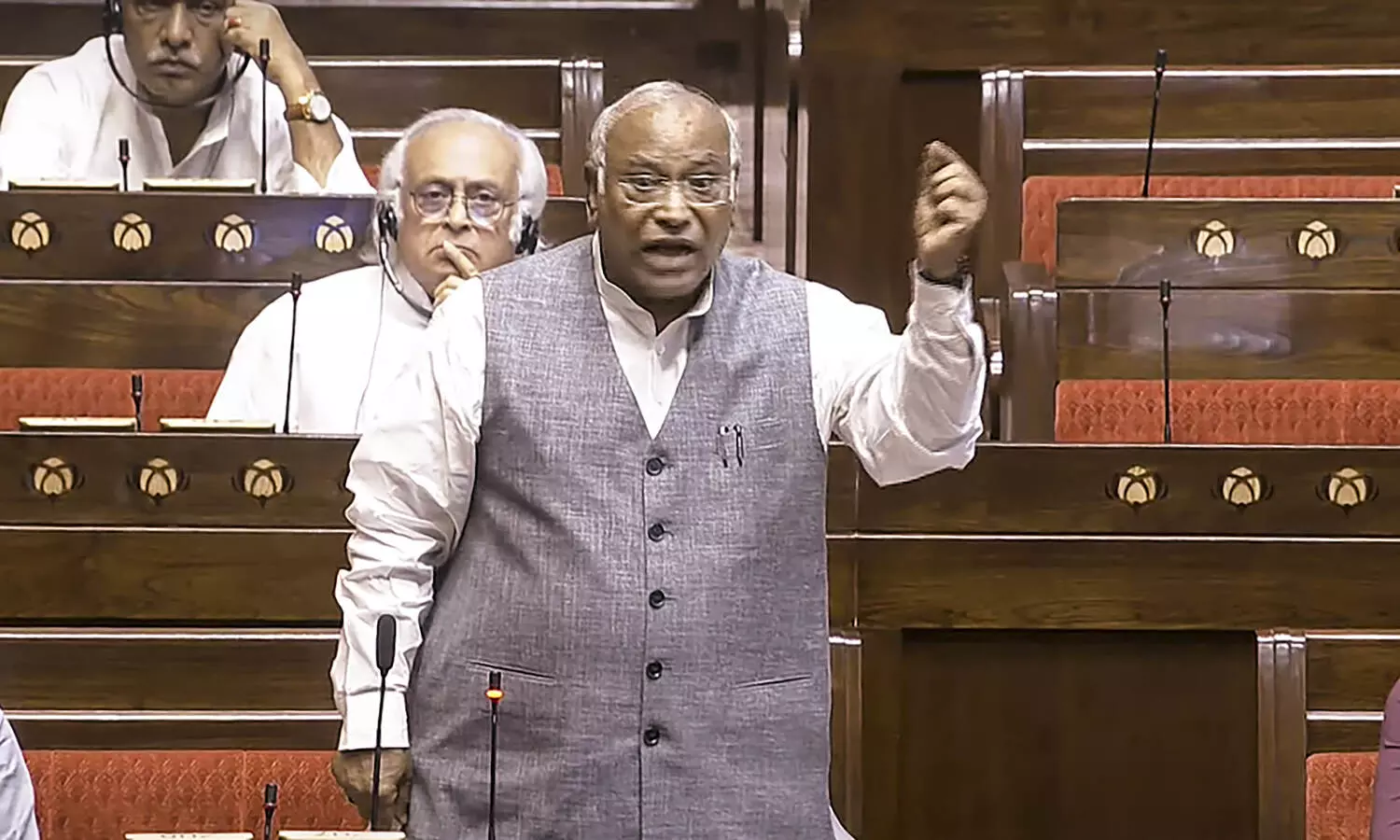 Will not bow down, Thakur should resign if he cant prove allegations: Kharge