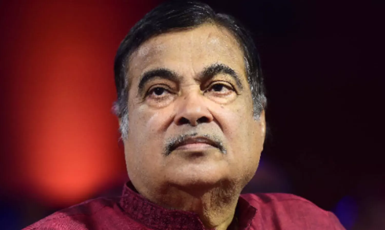 A leader should consider party, its workers as his family: Gadkari