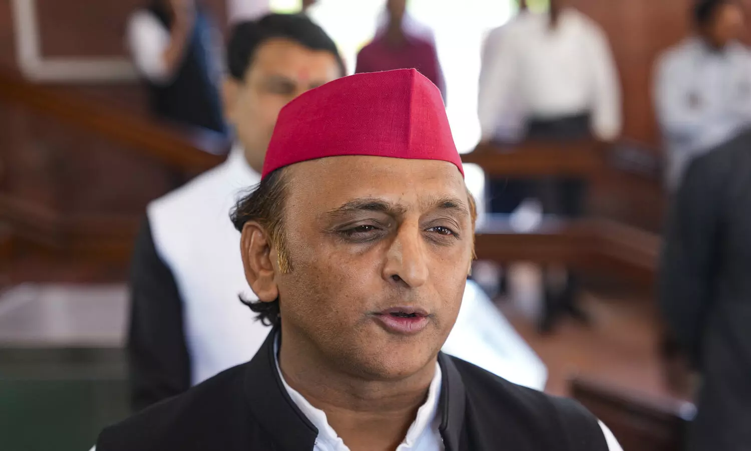 Akhilesh Yadav slams BJP govt over plight of tomato farmers in UP