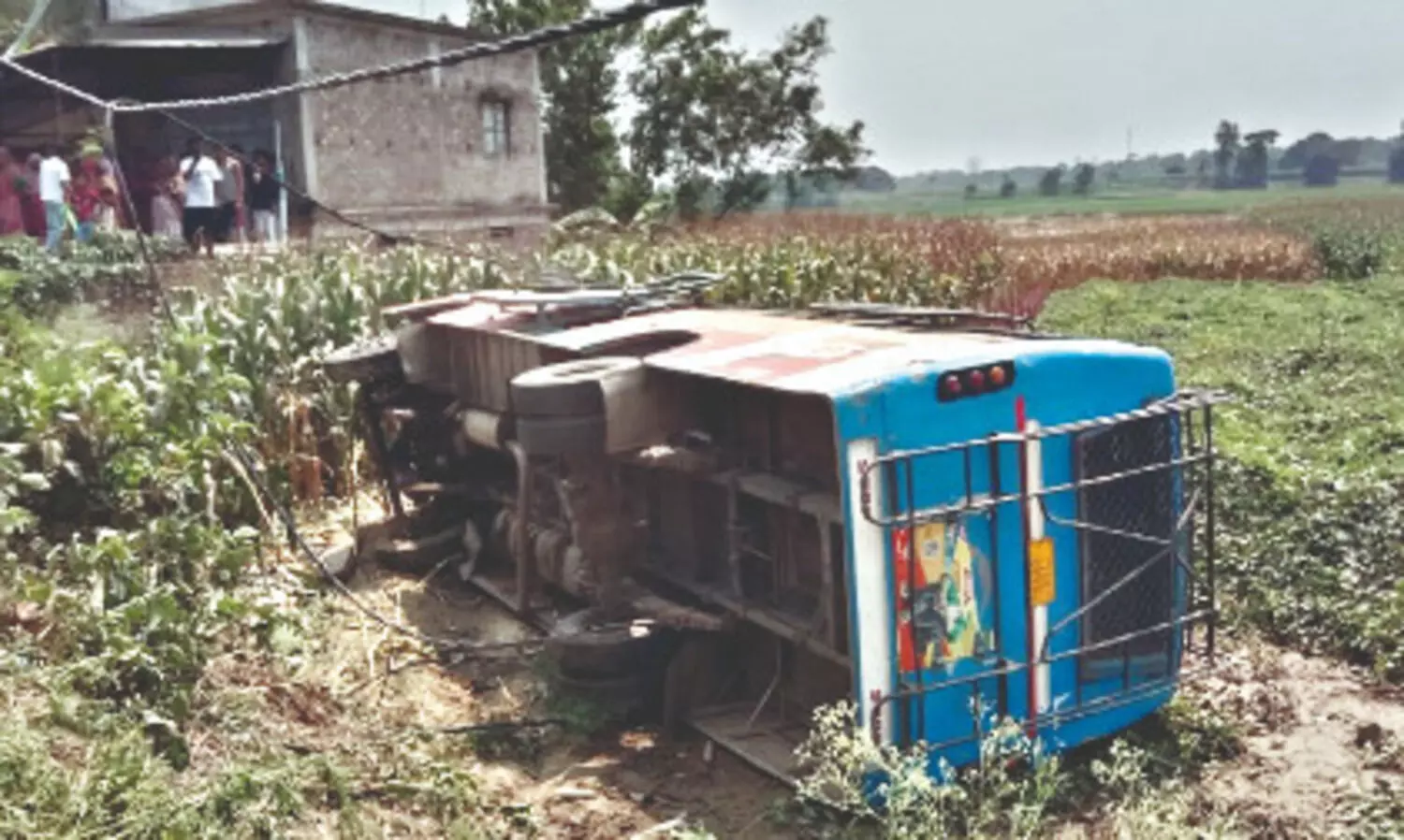 Itahar: 22 people, including three kids, injured as bus overturns