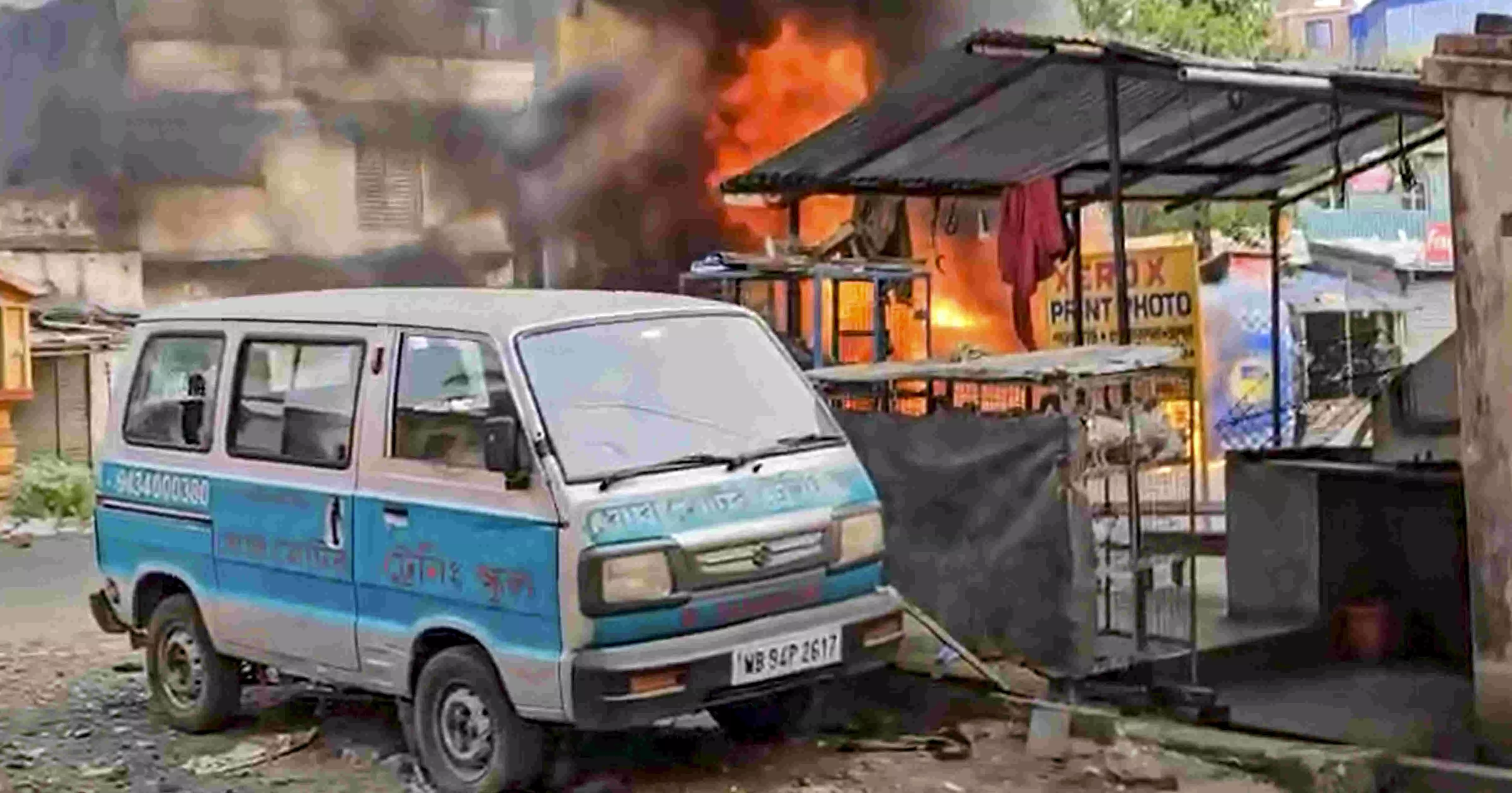 Protests erupt across Bengal after SC scraps 25,753 school job appointments Protests erupt across Bengal after SC scraps 25,753 school job appointments