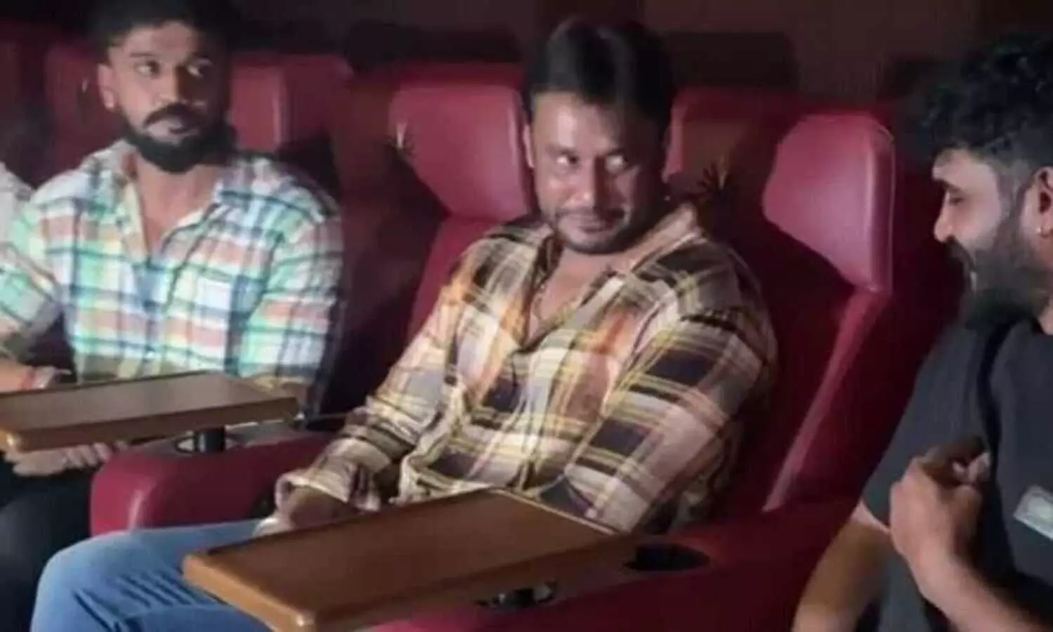 Actor Darshan skips court, flouts laws by attending movie premiere with witness in fans murder case