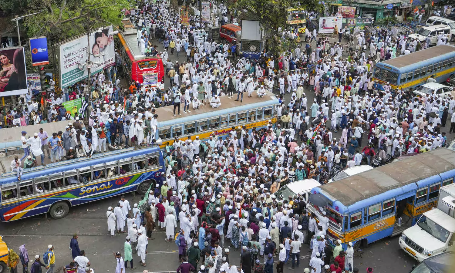 Students of Kolkatas Aliah University take out protest rally against Waqf Act