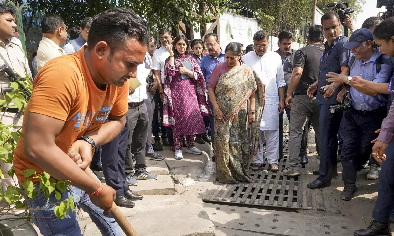 Delhi govt making every effort to ensure waterlogging-free monsoon, says CM Gupta