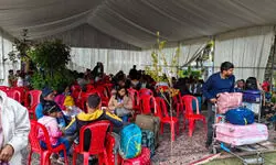 Airlines operate addl flights to Srinagar; govt says fares being kept at reasonable levels Airlines operate addl flights to Srinagar; govt says fares being kept at reasonable levels