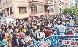 Protestors allow SSC chairman to leave office after 40 hours Protestors allow SSC chairman to leave office after 40 hours