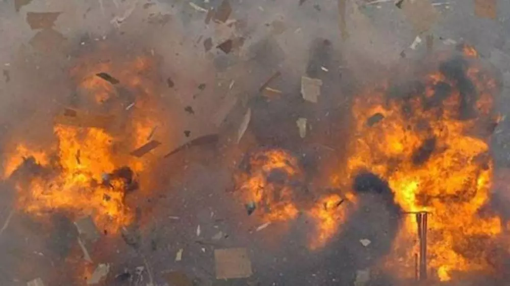 Massive fire breaks out at Delhis popular Dilli Haat market, several stalls gutted Massive fire breaks out at Delhis popular Dilli Haat market, several stalls gutted