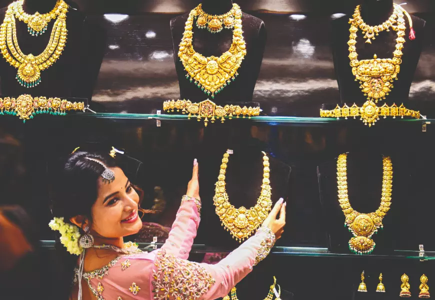 India witnesses brisk gold buying on Akshaya Tritiya despite price surge
