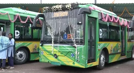 Delhi CM Rekha Gupta launches 400 electric buses Delhi CM Rekha Gupta launches 400 electric buses