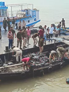 Excise department seizes illicit liquor worth Rs 1.2 cr during Howrah raid Excise department seizes illicit liquor worth Rs 1.2 cr during Howrah raid