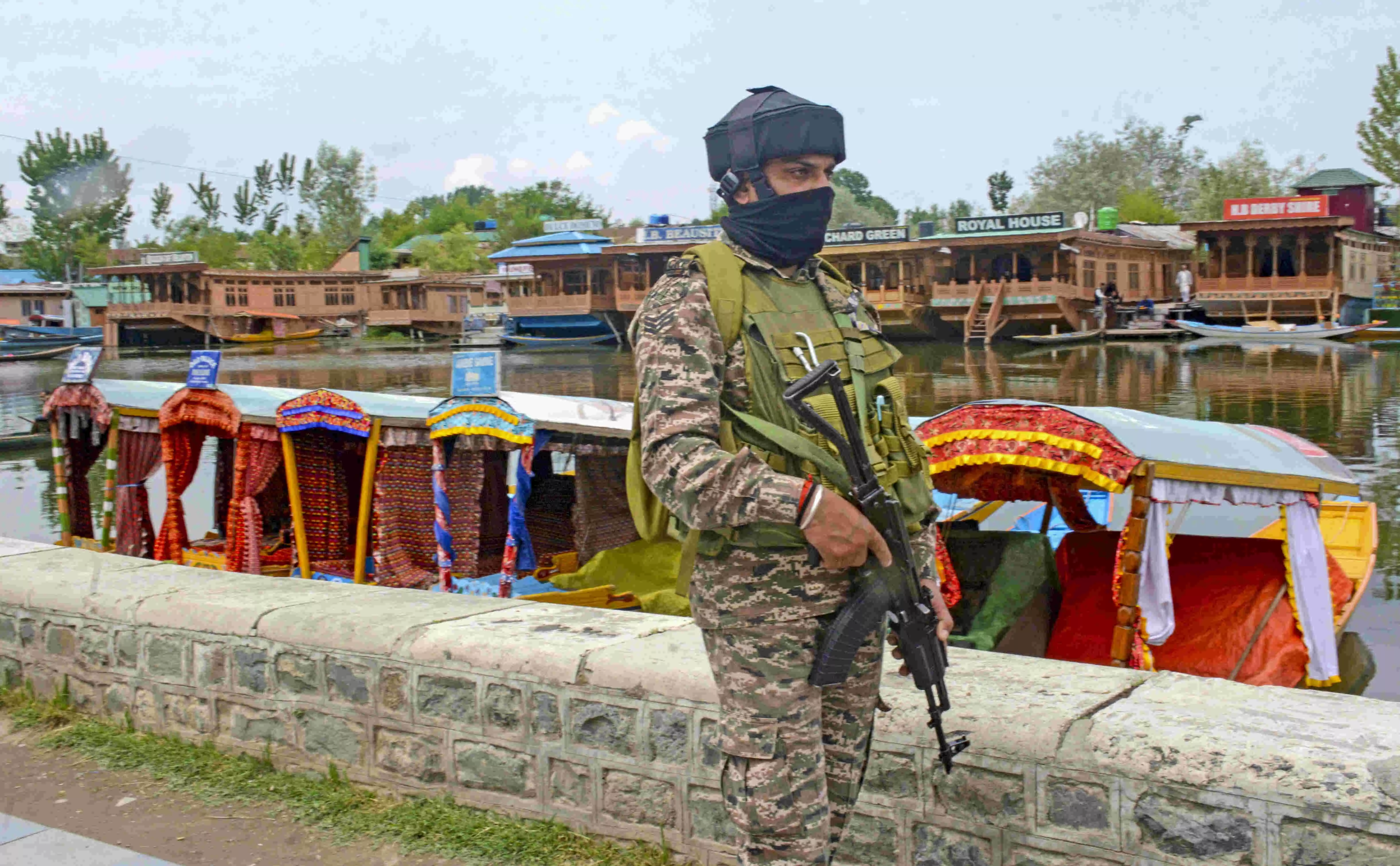Before Pahalgam attack, intel agencies had flagged potential targeting of tourists in Srinagars outskirts: Officials Before Pahalgam attack, intel agencies had flagged potential targeting of tourists in Srinagars outskirts: Officials