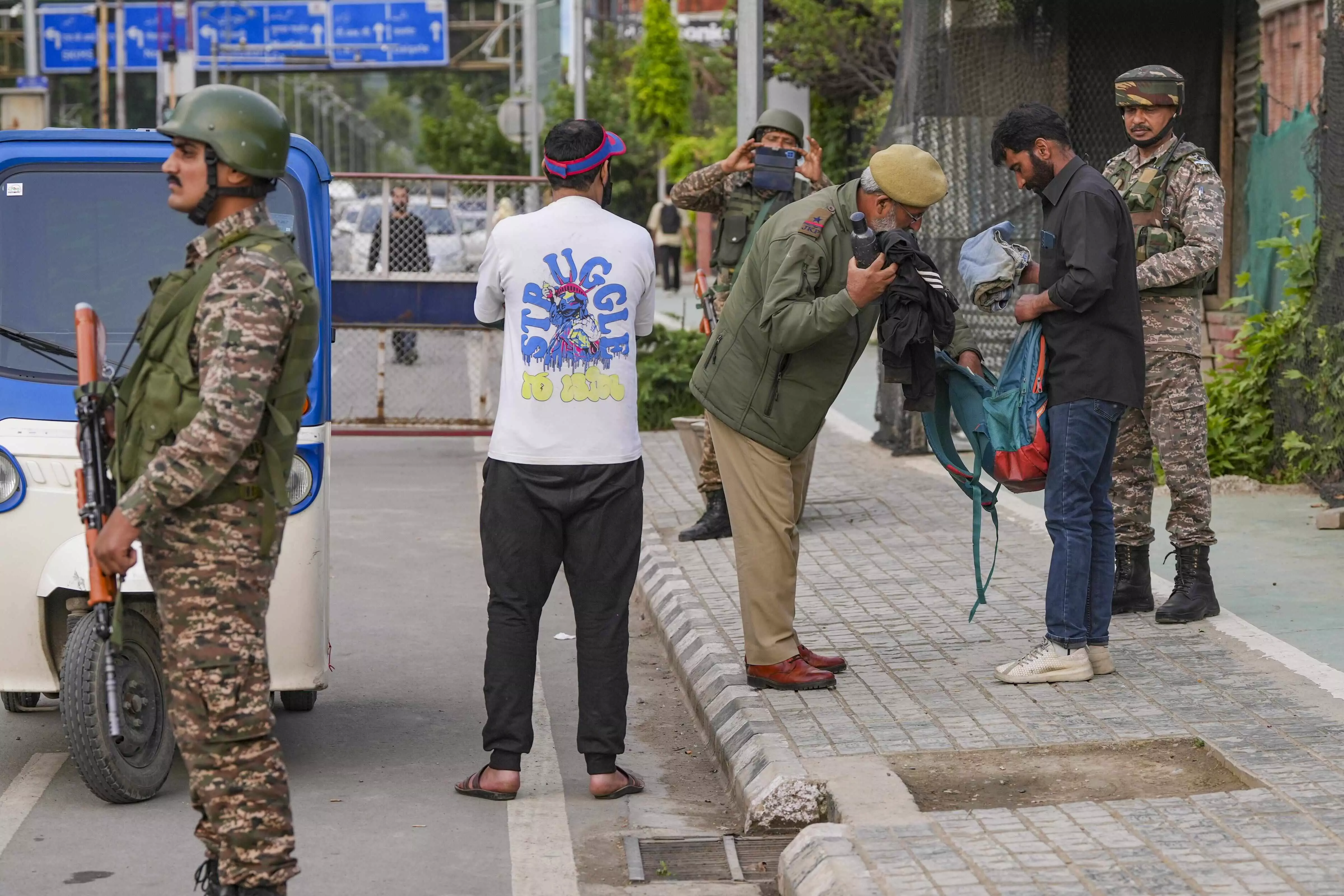 Pahalgam terror attack: Police carry out searches at multiple locations in Srinagar Pahalgam terror attack: Police carry out searches at multiple locations in Srinagar