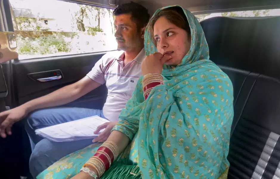 Dismissed trooper appeals for justice, says married Pak cousin after getting nod from CRPF Dismissed trooper appeals for justice, says married Pak cousin after getting nod from CRPF