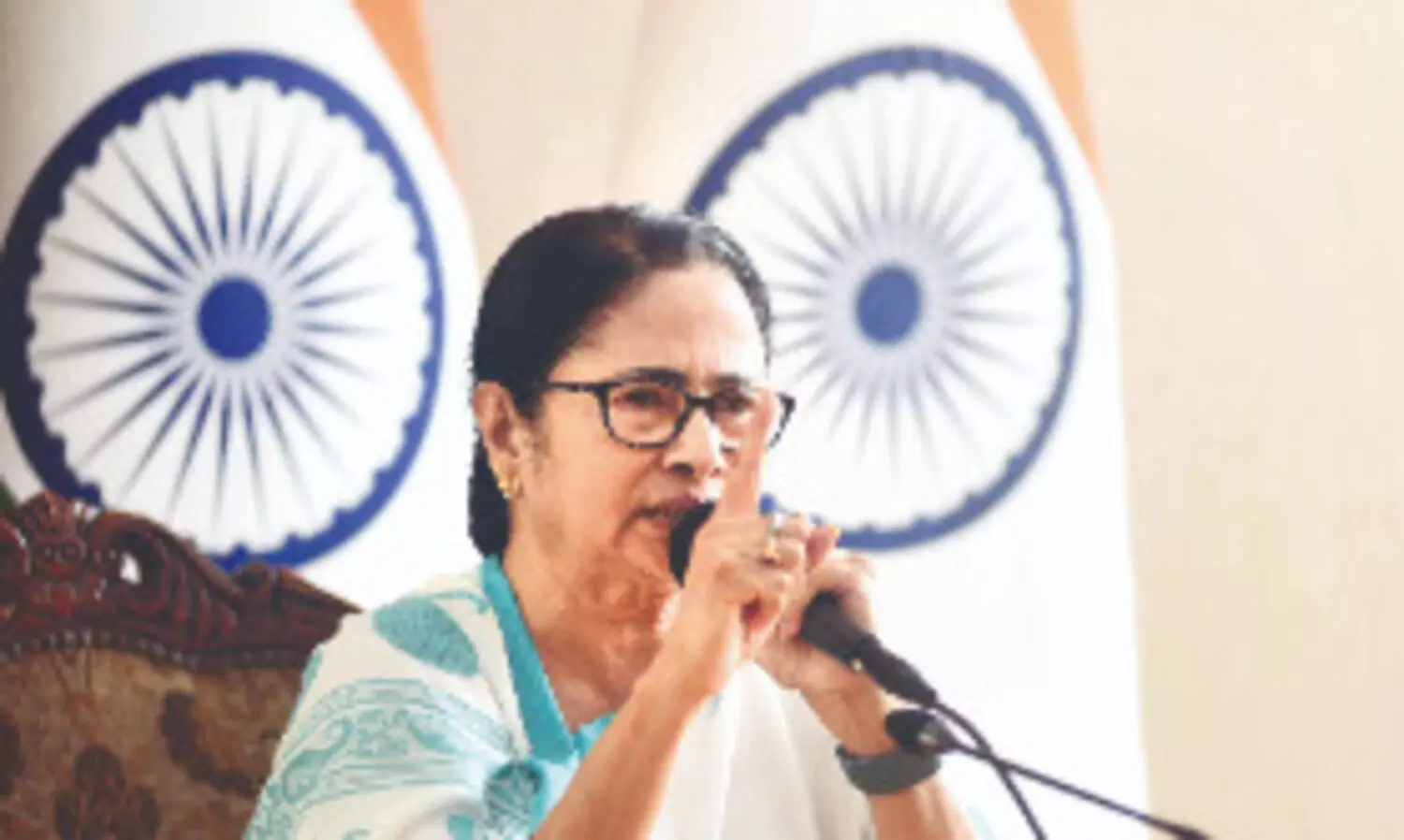 Instead of spreading ‘communal virus’, ‘guard borders’: Mamata tells Centre Instead of spreading ‘communal virus’, ‘guard borders’: Mamata tells Centre