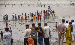 Parts of Chenab river dry up as India closes Baglihar, Salal dams amid cross-border tensions Parts of Chenab river dry up as India closes Baglihar, Salal dams amid cross-border tensions