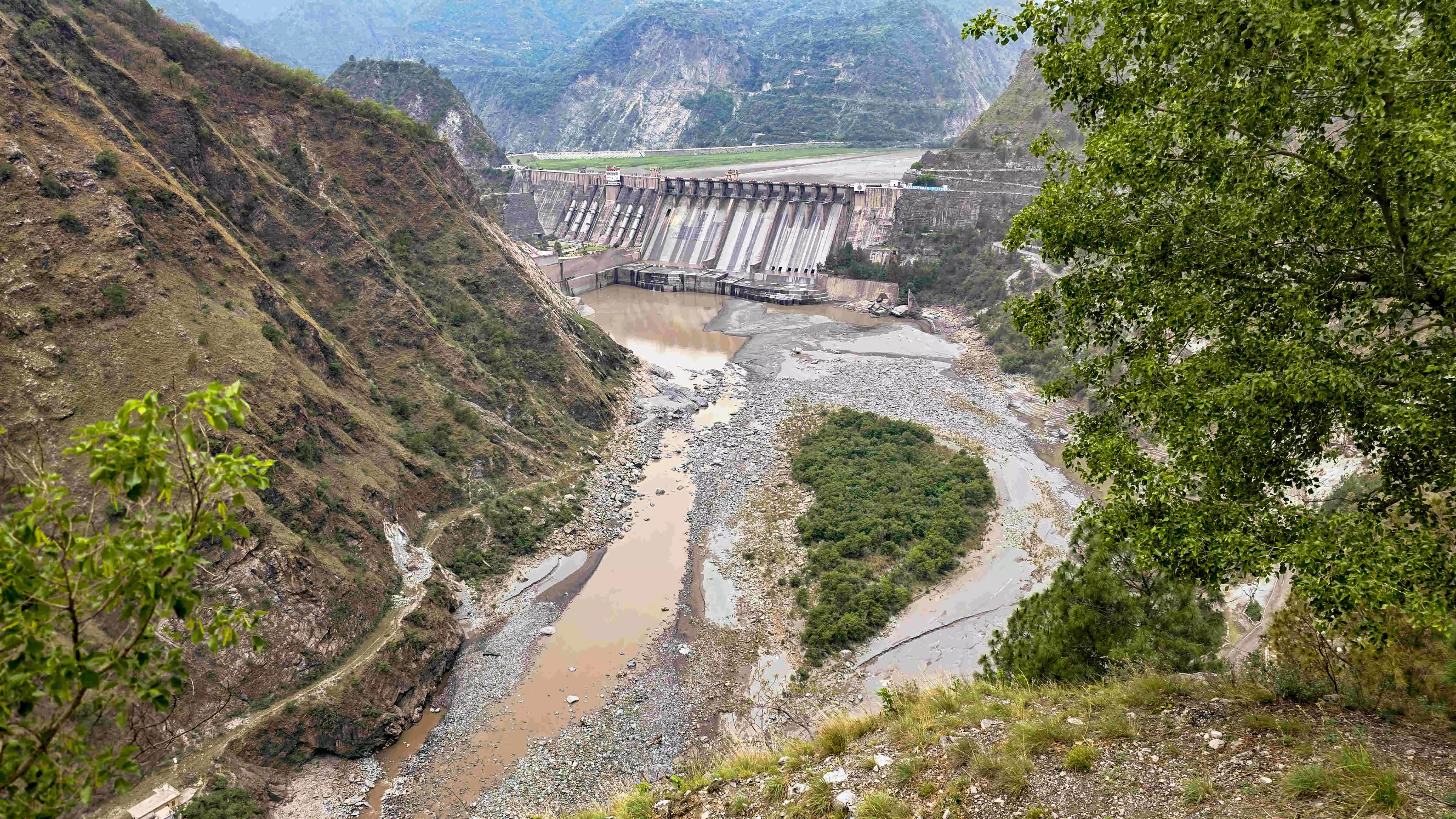 Pakistan reports severe water shortage in Chenab river after India held Indus treaty in abeyance Pakistan reports severe water shortage in Chenab river after India held Indus treaty in abeyance