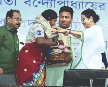 Murshidabad incident: If you riot, Didi will not be there with you, says Mamata Murshidabad incident: If you riot, Didi will not be there with you, says Mamata