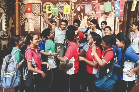 Kolkata ranks 3rd in pass percentage; 3 city students among state HS toppers Kolkata ranks 3rd in pass percentage; 3 city students among state HS toppers