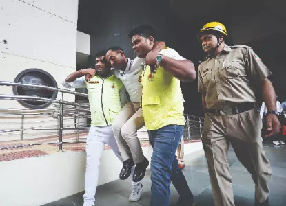 Sirens sound as Delhi stages emergency drills Sirens sound as Delhi stages emergency drills