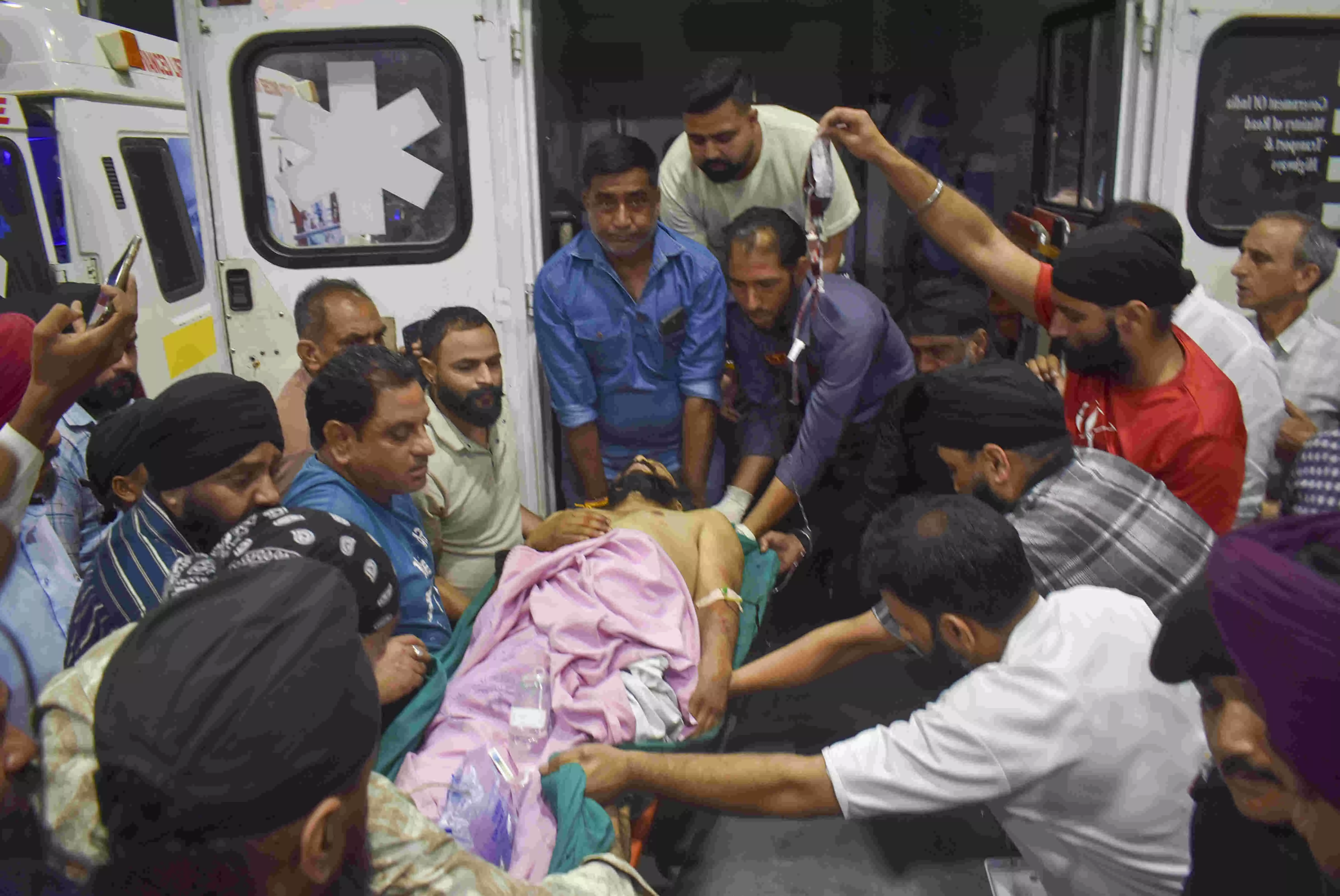 13 civilians killed, 59 injured in Pakistans ceasefire violations along LoC in Poonch 13 civilians killed, 59 injured in Pakistans ceasefire violations along LoC in Poonch