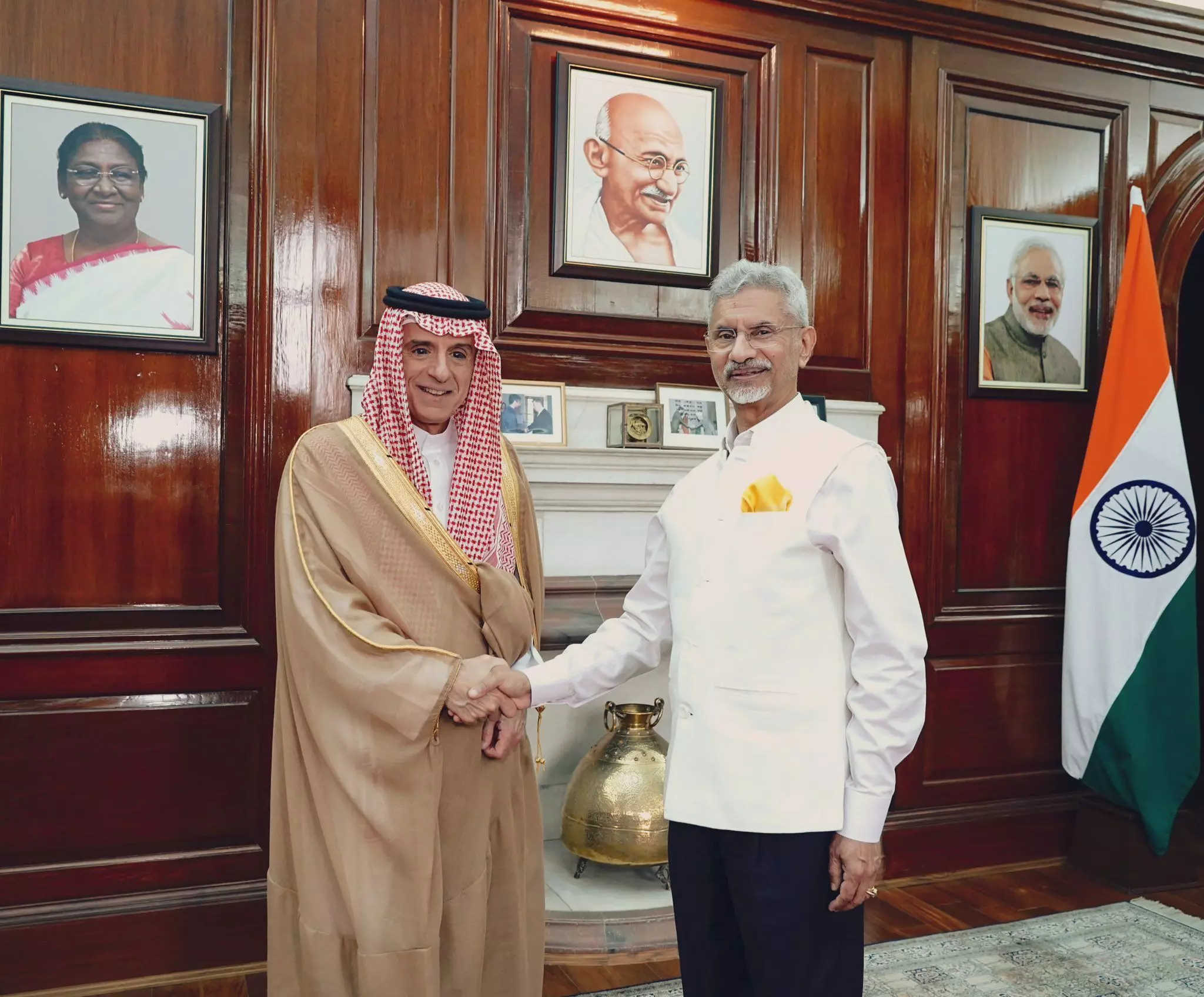 Saudi minister makes unannounced Delhi visit amid India-Pakistan tensions Saudi minister makes unannounced Delhi visit amid India-Pakistan tensions