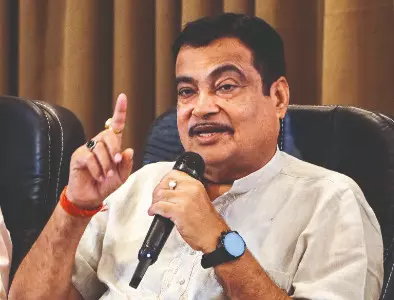 ‘Govt to convert two-lane roads of 30K km into 4-lane highways’ ‘Govt to convert two-lane roads of 30K km into 4-lane highways’