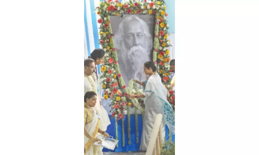 Amid Indo-Pak tensions, Mamata pays tribute to armed forces & Tagore’s ideals Amid Indo-Pak tensions, Mamata pays tribute to armed forces & Tagore’s ideals