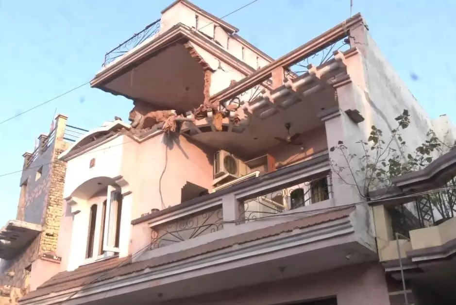 Pakistani shelling damages civilian homes in Rajouri, J&K Pakistani shelling damages civilian homes in Rajouri, J&K