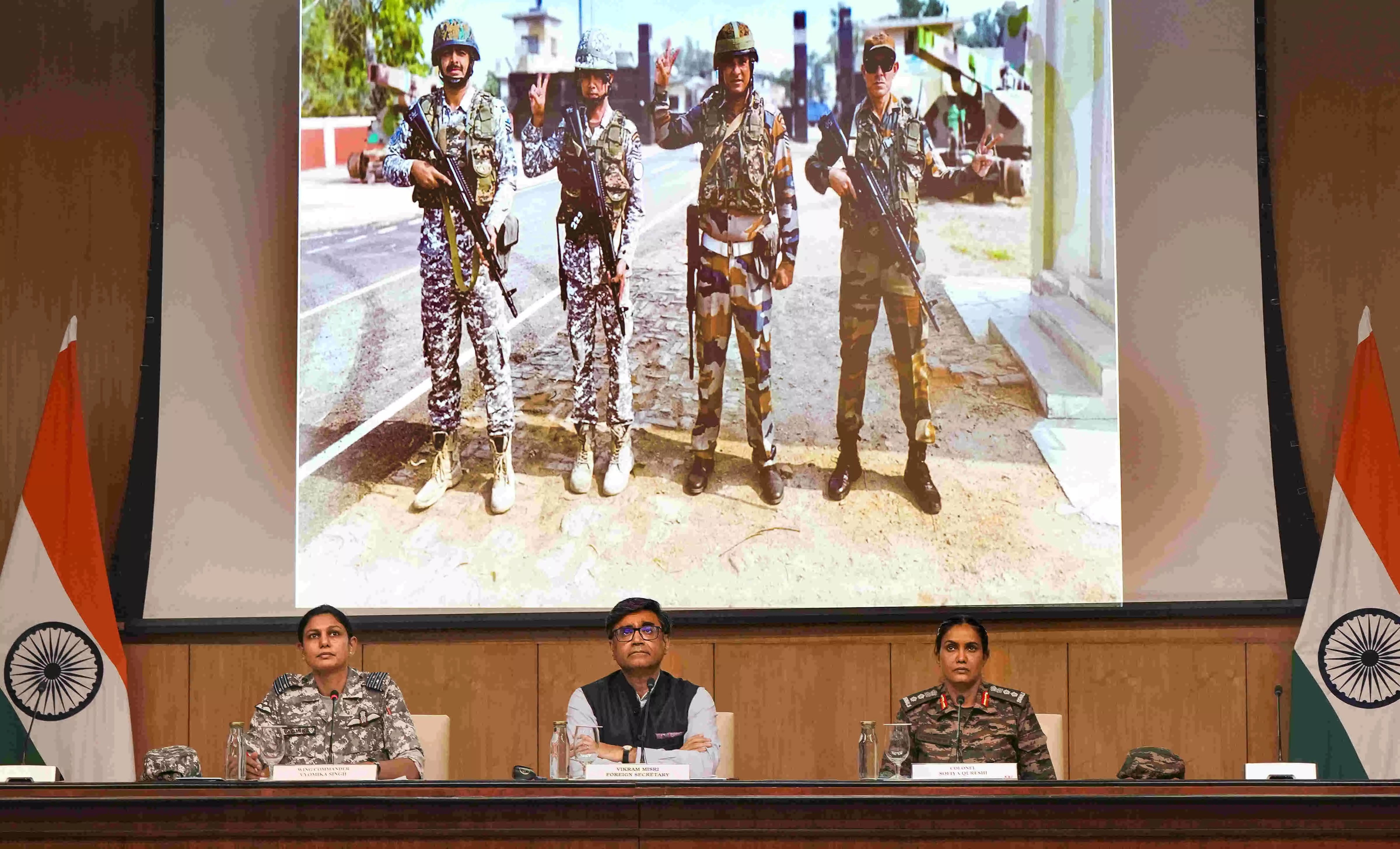 India counters Pakistans hostile actions, hits 8 Pakistani installations India counters Pakistans hostile actions, hits 8 Pakistani installations