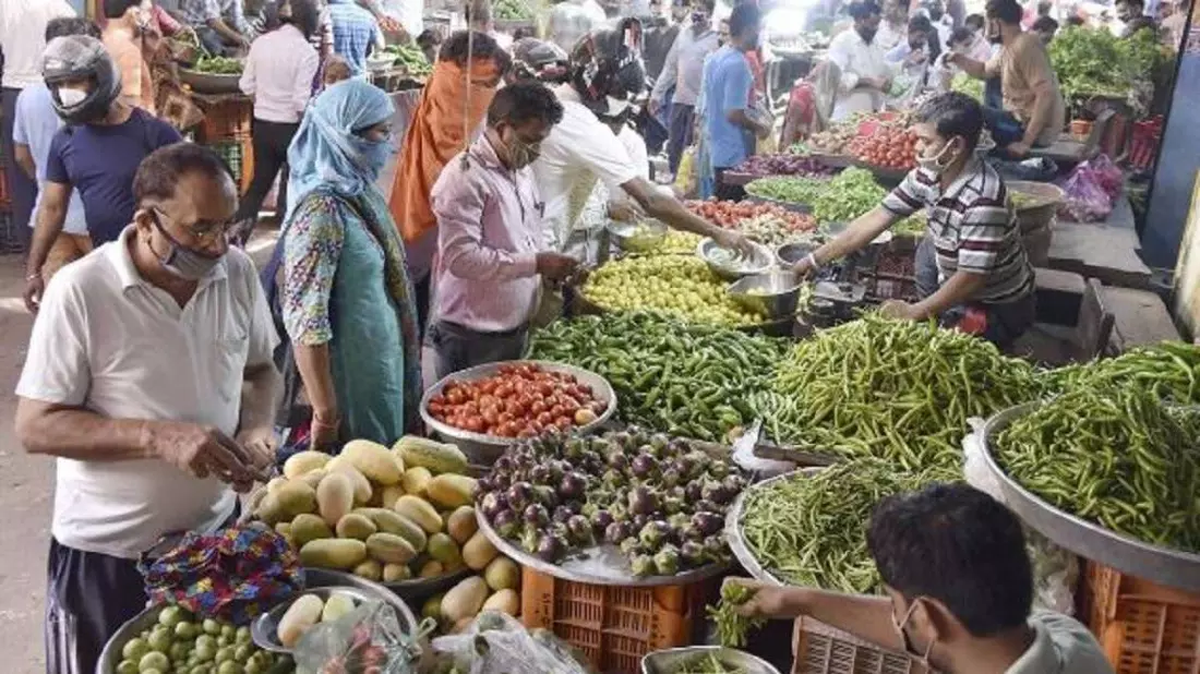 Retail inflation declines to 6-year low of 3.16 pc in April Retail inflation declines to 6-year low of 3.16 pc in April