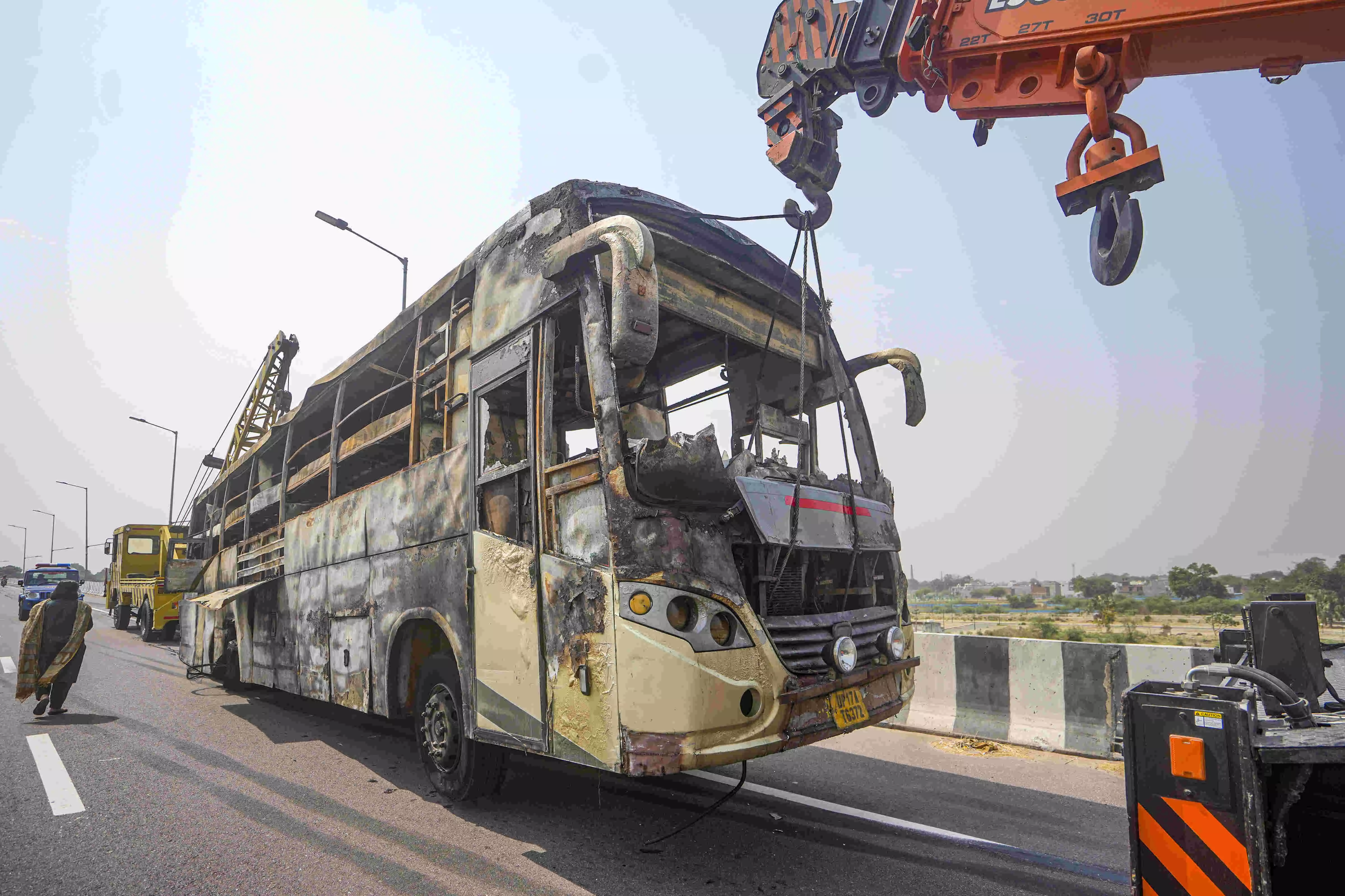 5 killed, including 2 children, as bus catches fire in Lucknow 5 killed, including 2 children, as bus catches fire in Lucknow