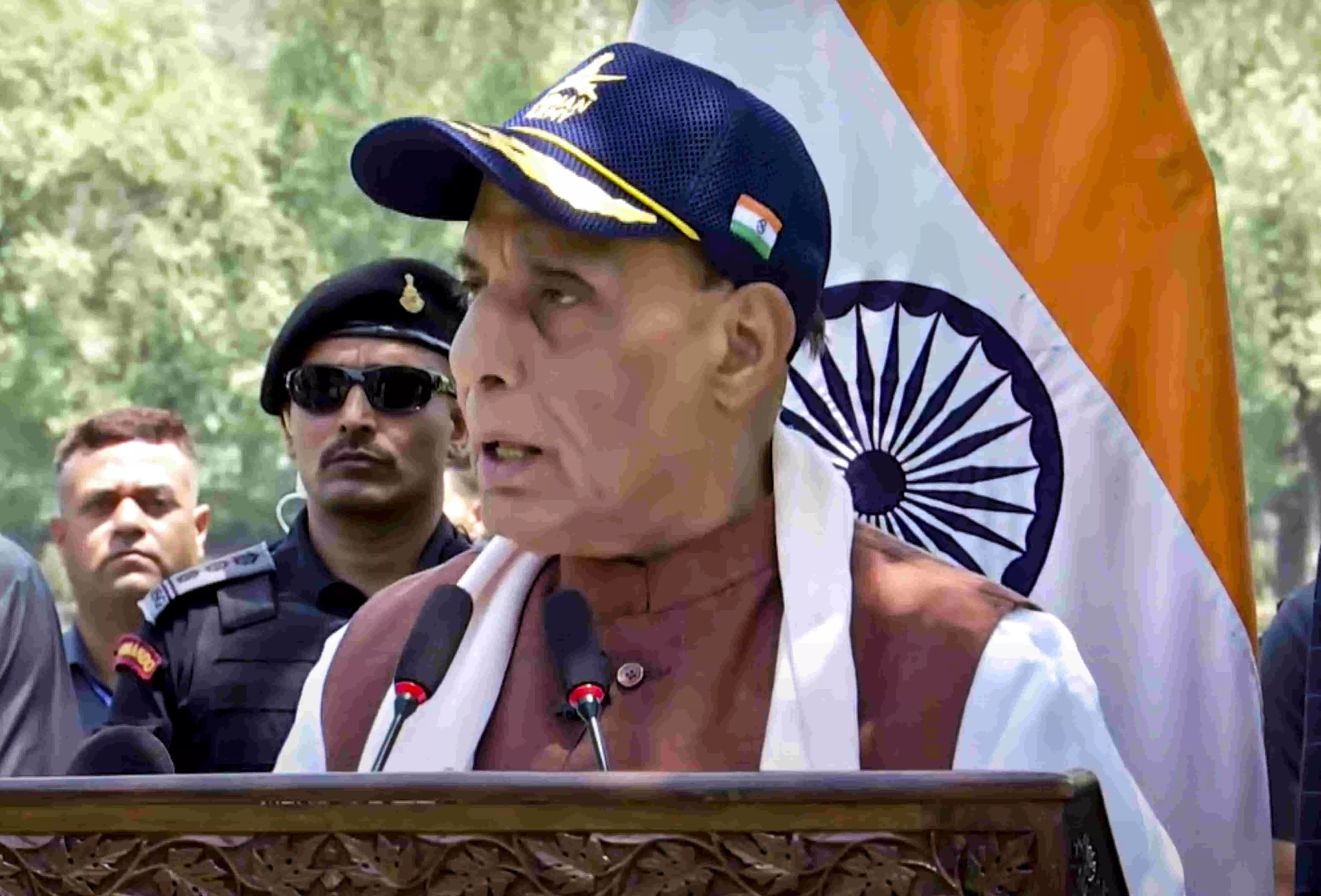 Rajnath questions Pakistans ability to handle nuclear weapons Rajnath questions Pakistans ability to handle nuclear weapons