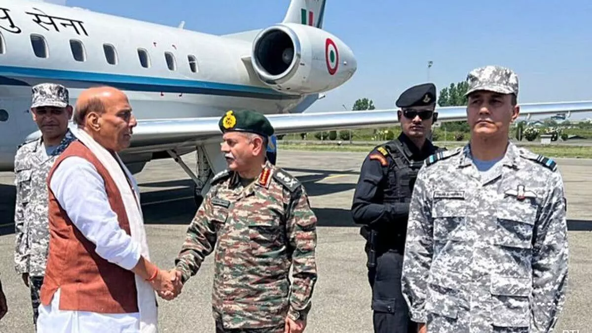 Defence Minister Rajnath Singh arrives in Bhuj, to interact with Air Warriors Defence Minister Rajnath Singh arrives in Bhuj, to interact with Air Warriors