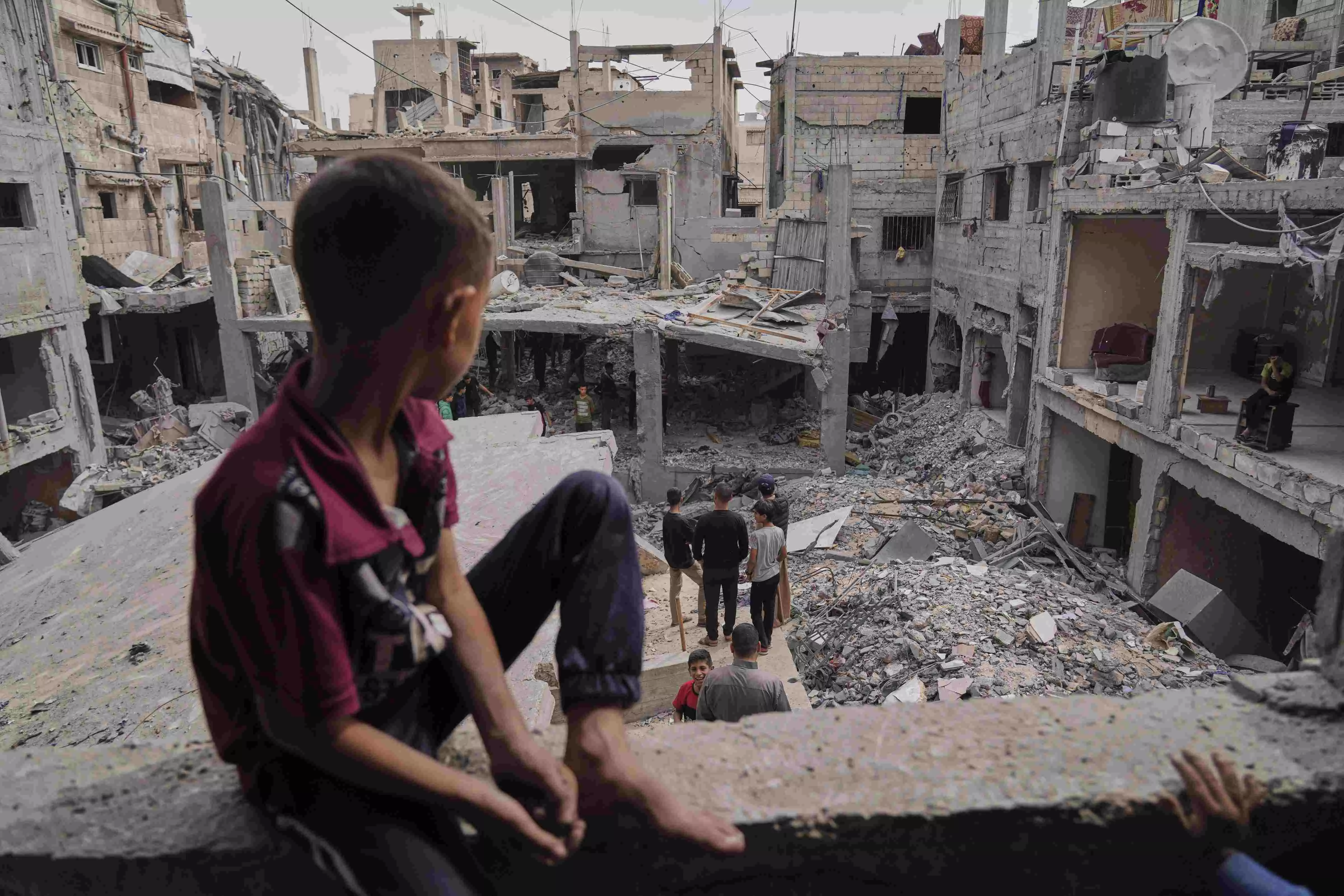 Israeli strikes kill at least 82 people in Gaza as Trump wraps up his Middle East visit Israeli strikes kill at least 82 people in Gaza as Trump wraps up his Middle East visit