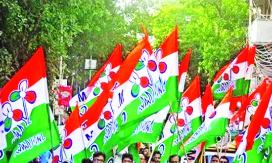 Political shift in Mahishbathani: 50 families join Trinamool from BJP Political shift in Mahishbathani: 50 families join Trinamool from BJP