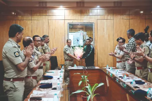 WB Police constable summits Mt Everest WB Police constable summits Mt Everest