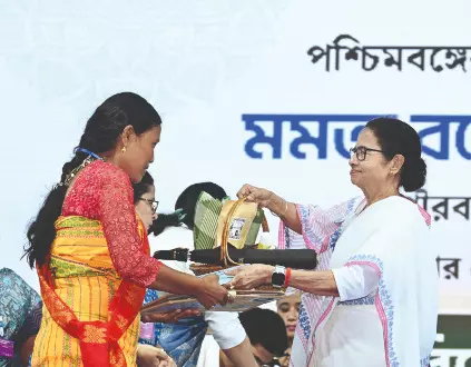 CM: Despite Centre’s discrimination, won’t allow Bengal to suffer CM: Despite Centre’s discrimination, won’t allow Bengal to suffer