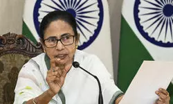 Mamata urges officials in north Bengal to remain alert for cross-border threats