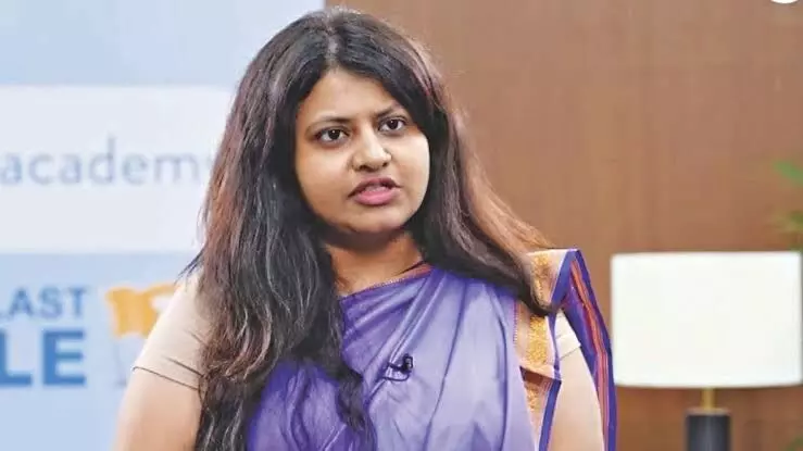 Has she committed murder? asks SC, grants anticipatory bail to ex-IAS probationer Puja Khedkar Has she committed murder? asks SC, grants anticipatory bail to ex-IAS probationer Puja Khedkar