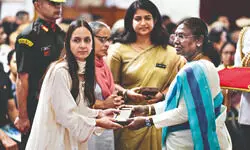 President confers six Kirti and 33 Shaurya Chakras