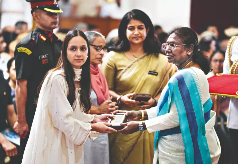 President confers six Kirti and 33 Shaurya Chakras President confers six Kirti and 33 Shaurya Chakras