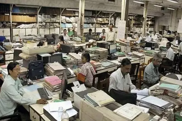 74 pc employees prioritise long-term benefits over bigger paychecks: Report 74 pc employees prioritise long-term benefits over bigger paychecks: Report