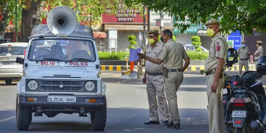 Family of 9 illegal Bangladeshi nationals nabbed by Delhi Police Family of 9 illegal Bangladeshi nationals nabbed by Delhi Police